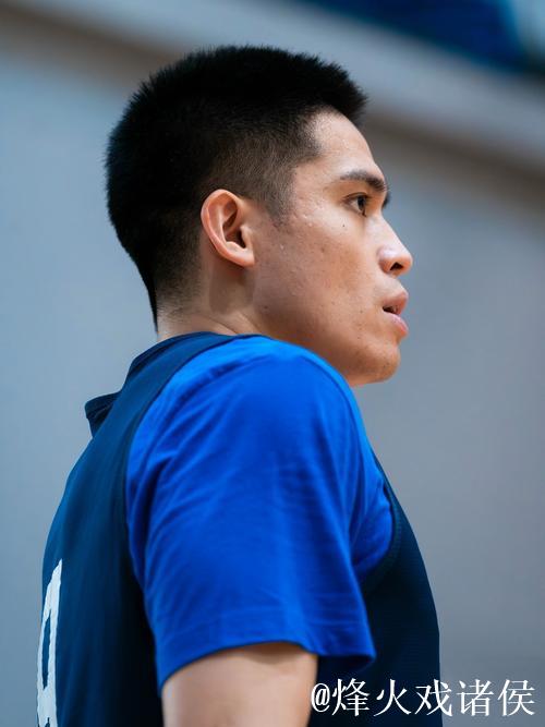 陈盈骏17+10崔永熙17分 广州再胜青岛晋级八强 陈盈骏17+10崔永熙17分 广州再胜青岛晋级八强